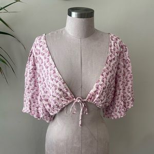 Cropped balloon sleeve blouse